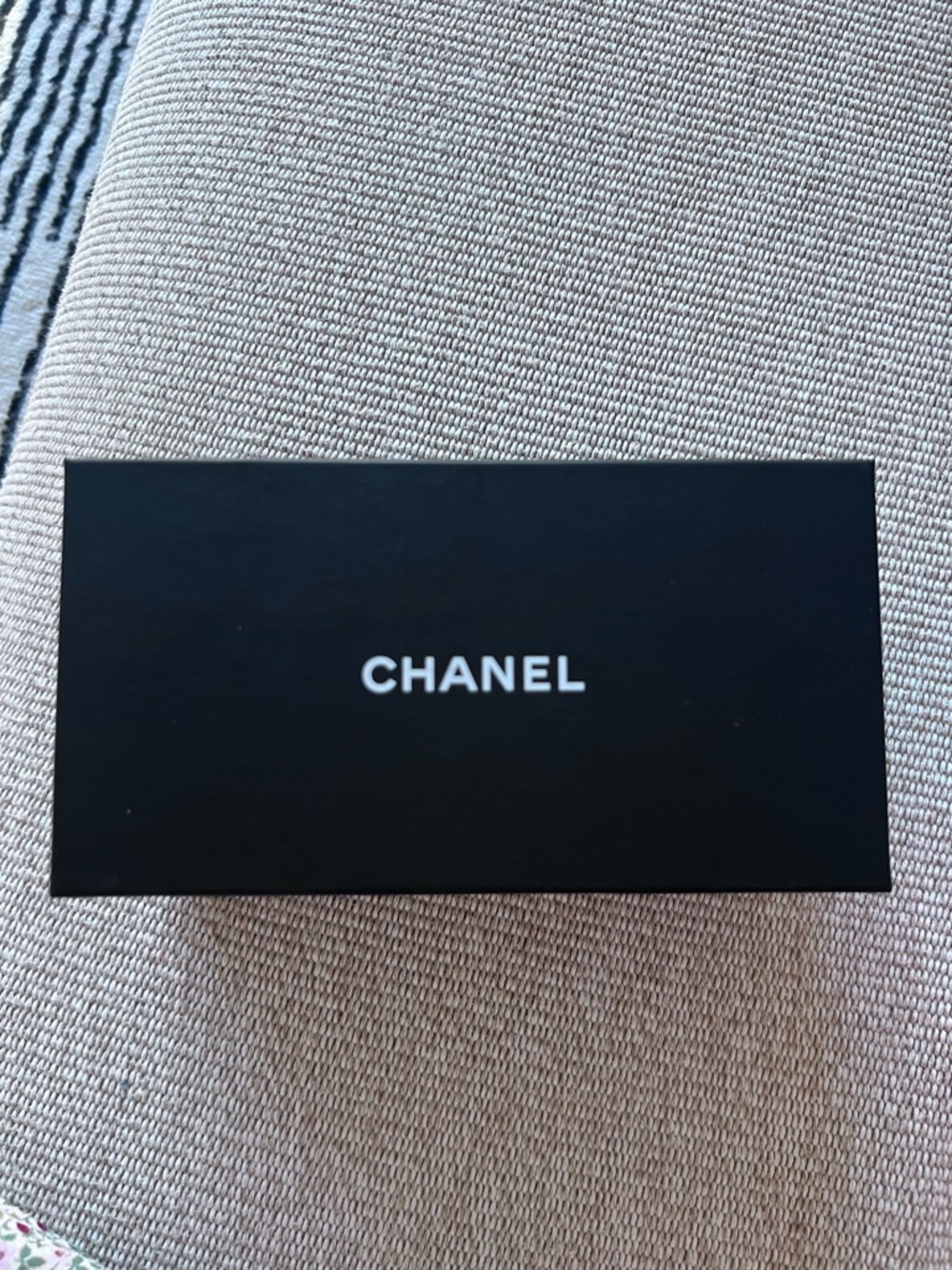 CHANEL Black Gift Bag & Sunglasses Box with White Camellia & Ribbons - Picture 4 of 6